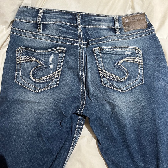 Silver mid-rise jeans. - Picture 2 of 4